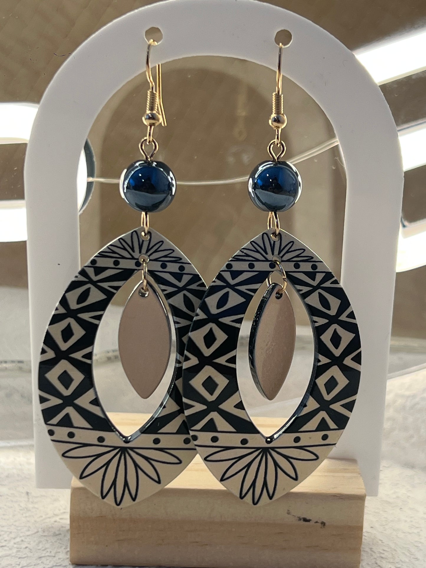 Lepā Tribal drops