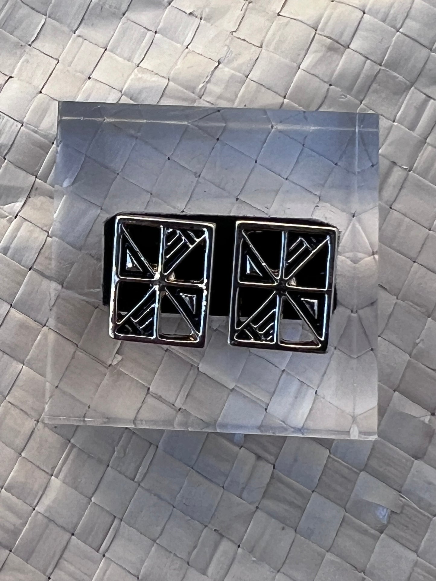 Matanofie - Manulua Studs