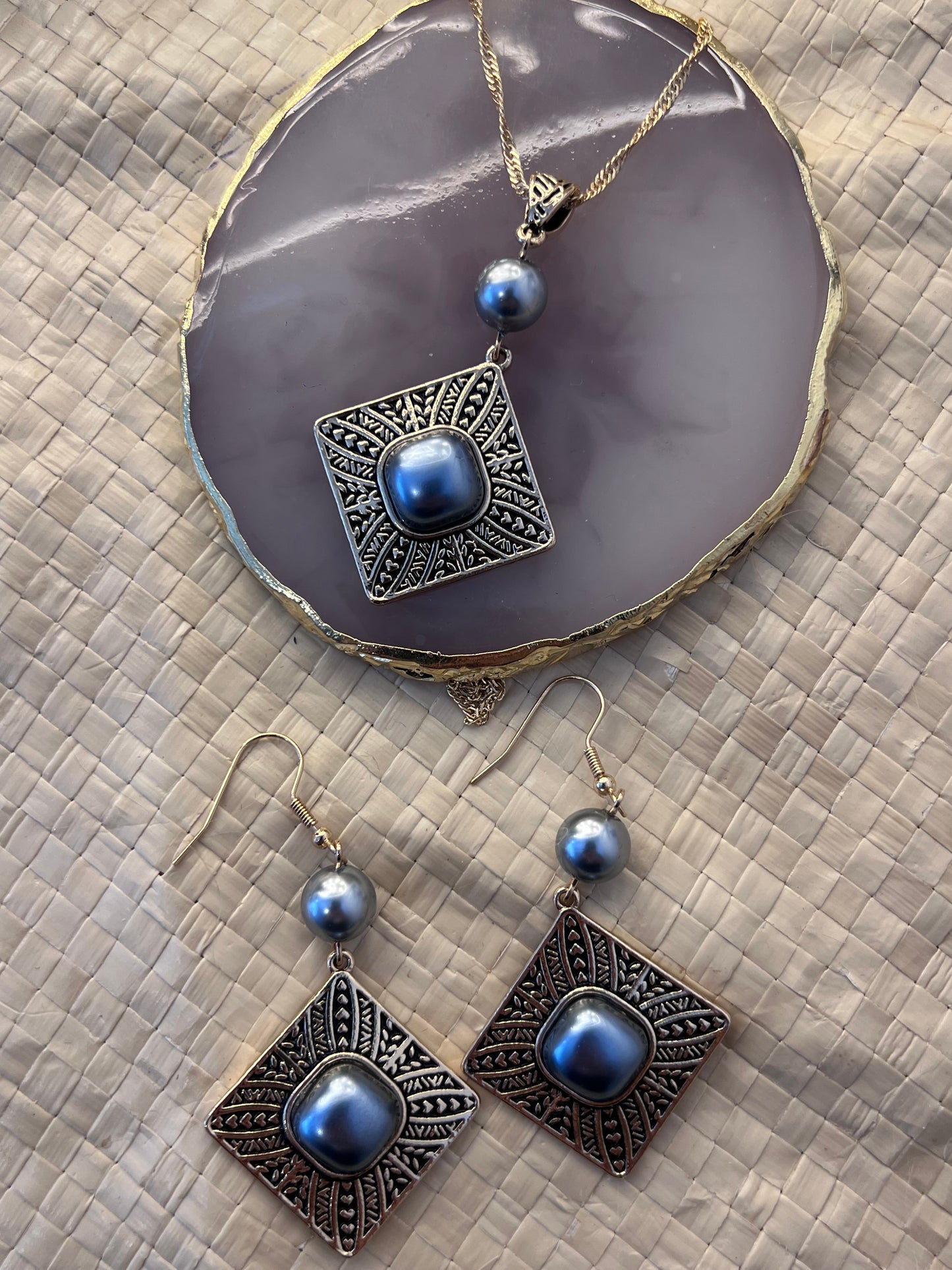 Matanofie - Taimane Pearl Set