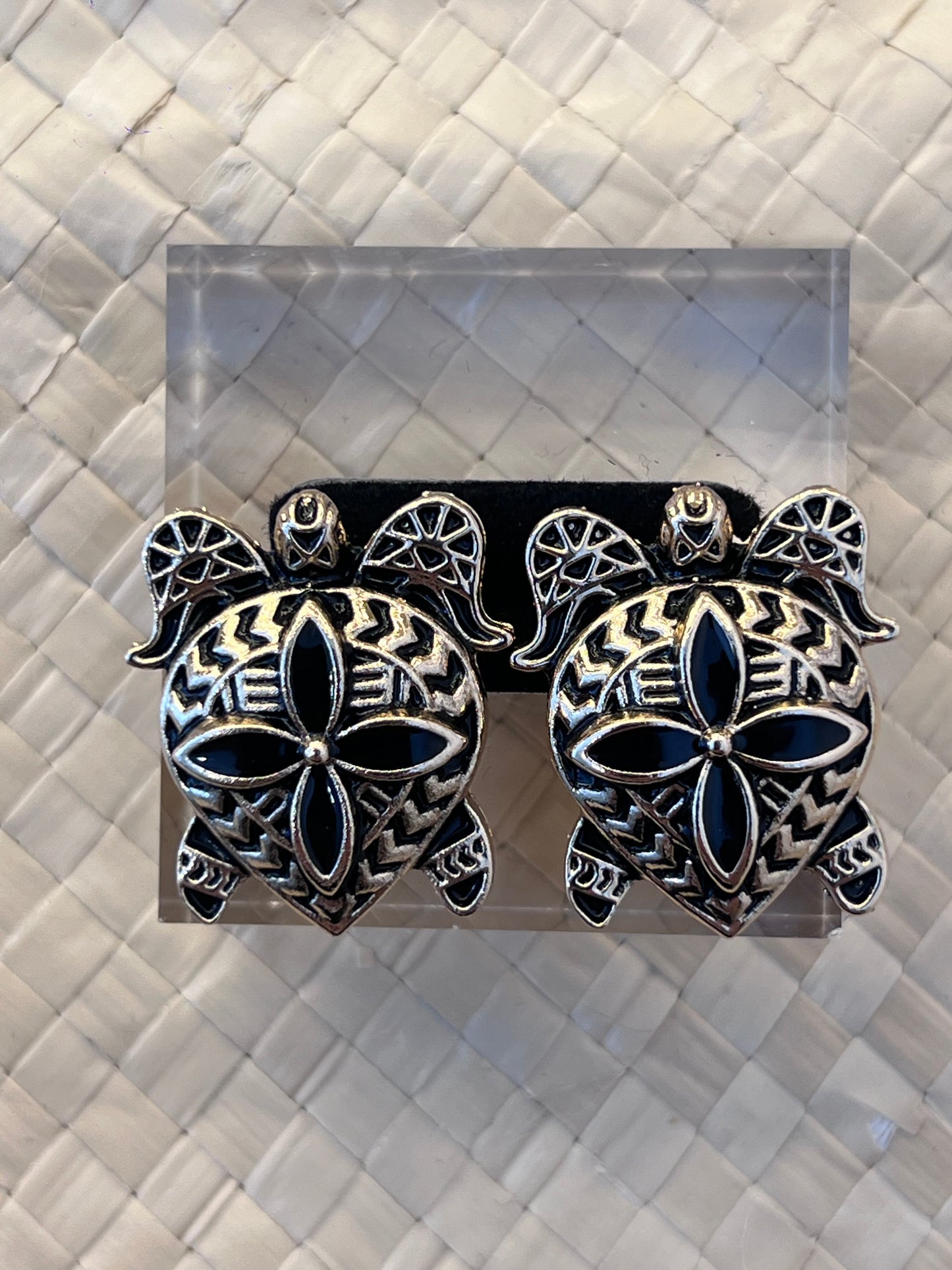 Matanofie - Laumei Statement Studs