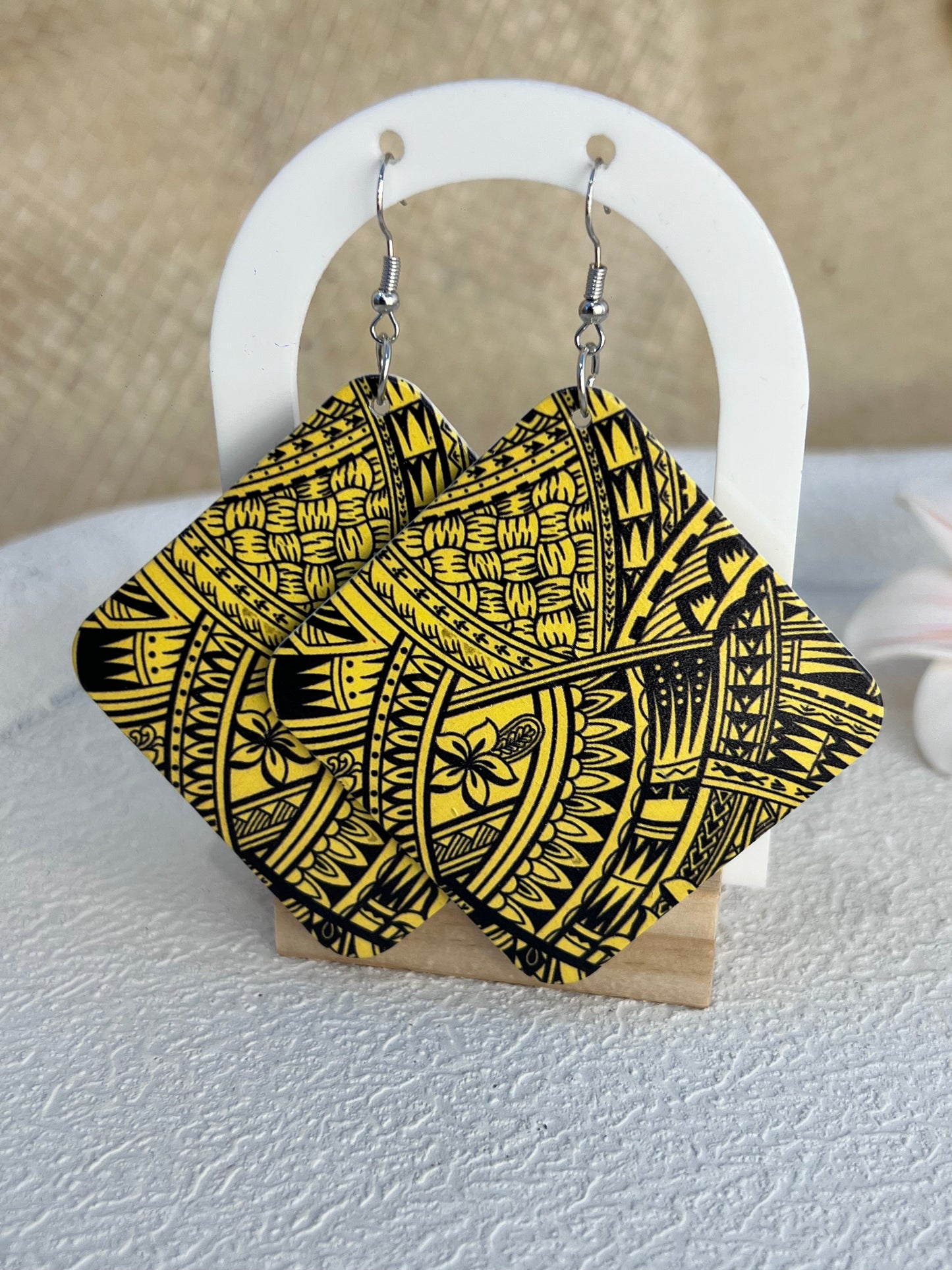 Ilani - Tribal Triangle Drops