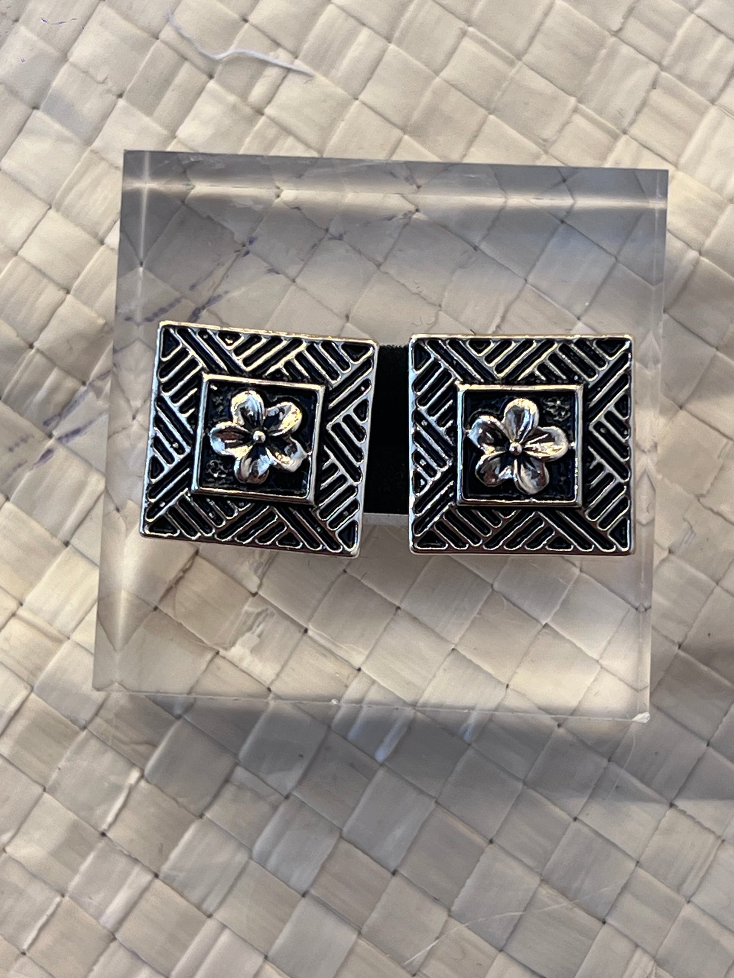 Matanofie - Square Pua Studs