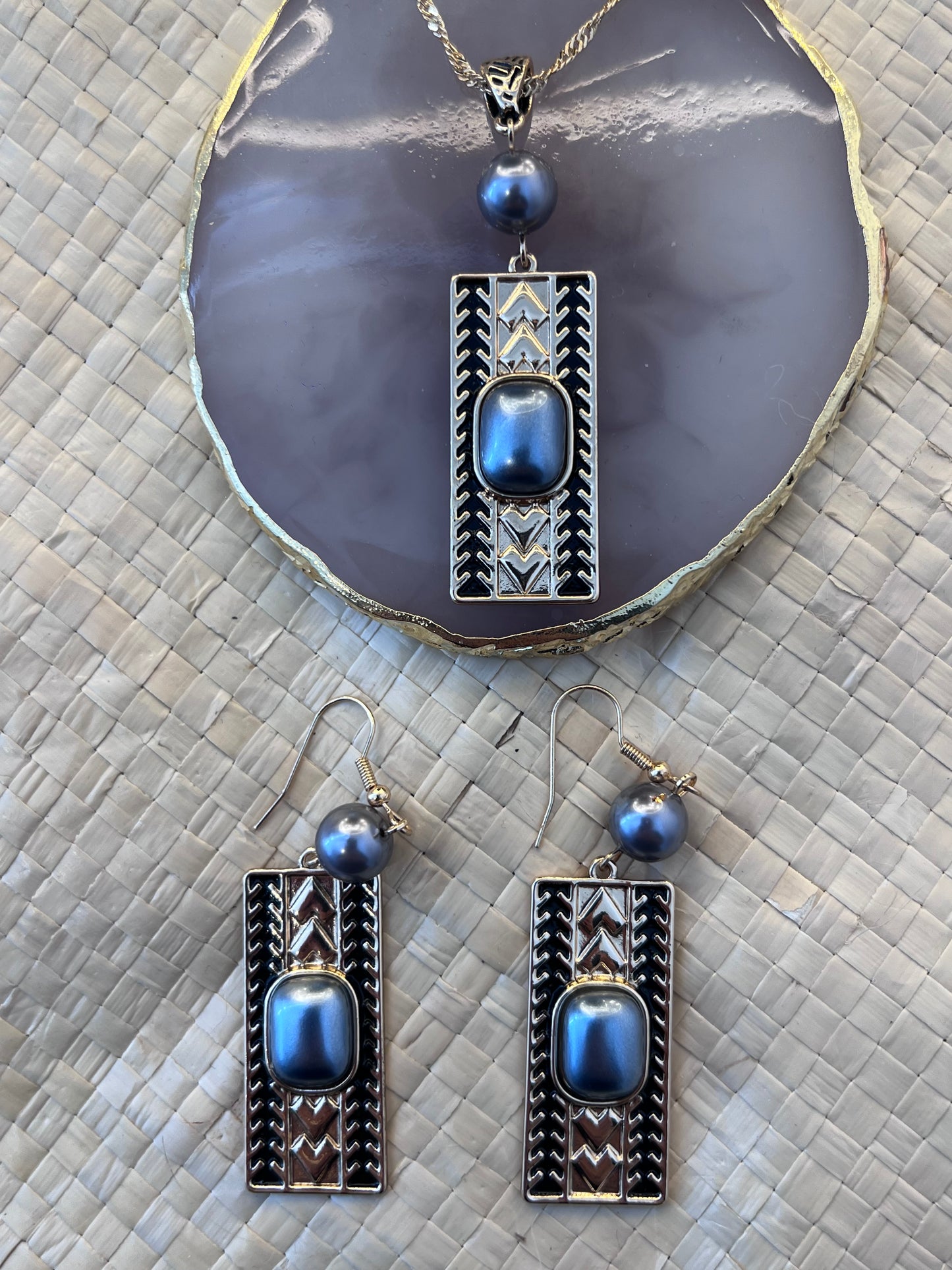 Matanofie - Pearl Centred Set