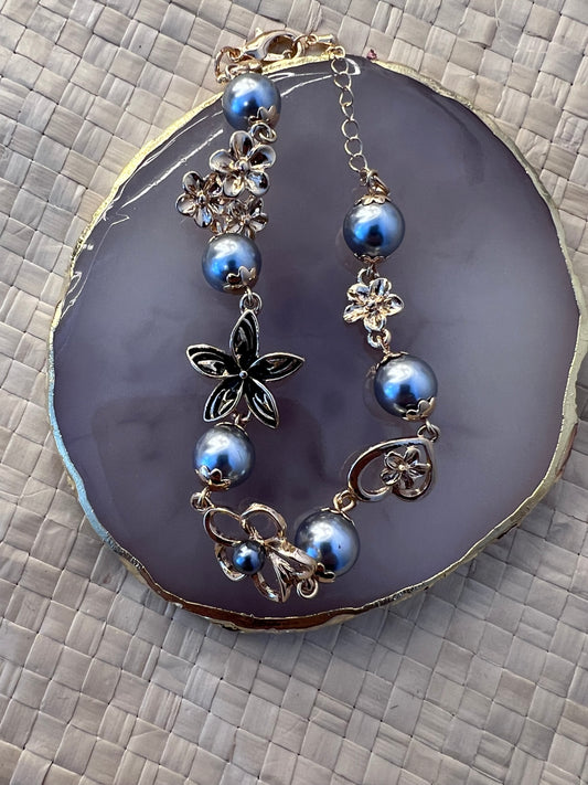 Ali’itasi - Pua Pearl charm Bracelet