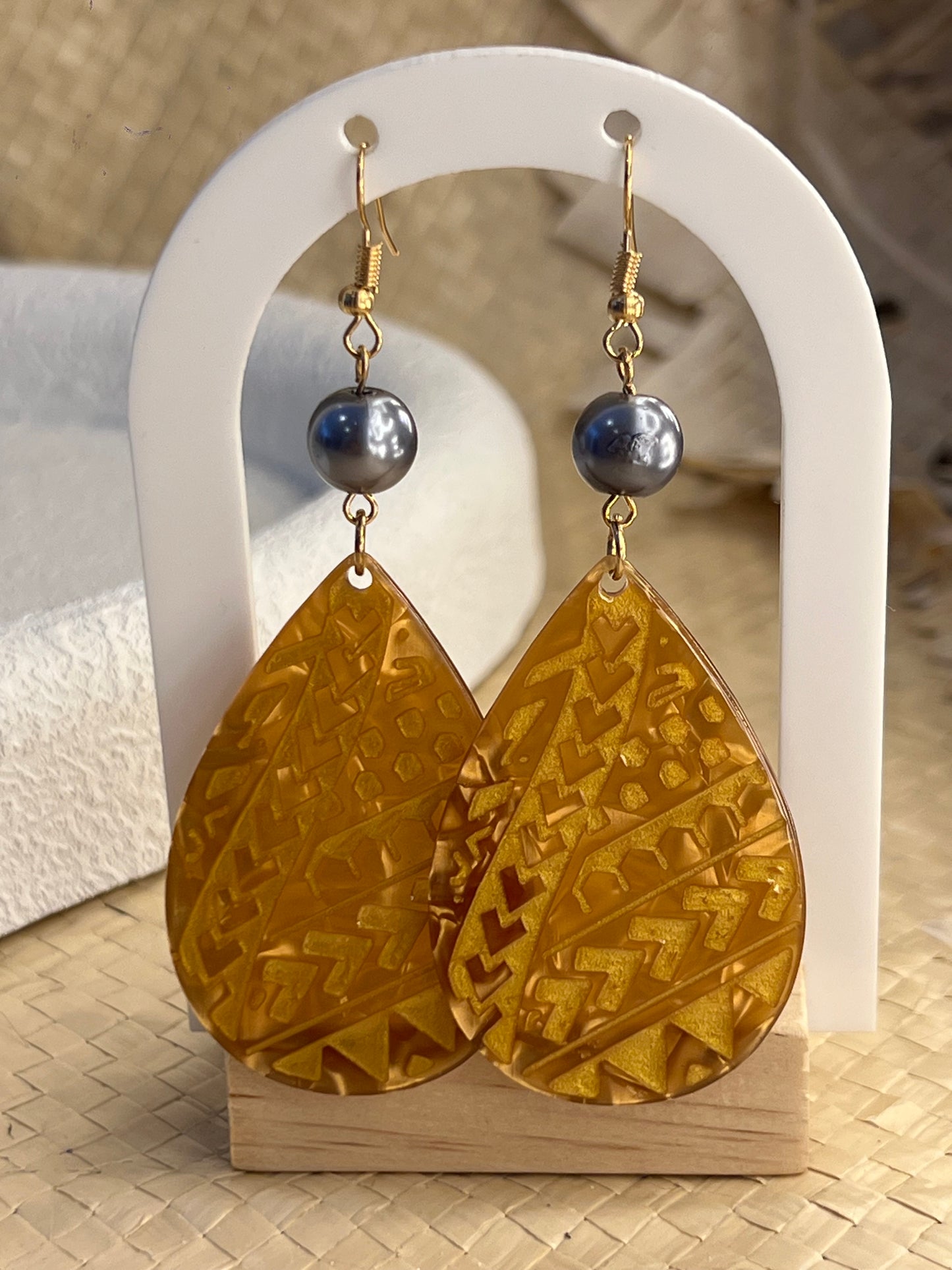 Laufiso - Tribal Acrylic Tear Drops